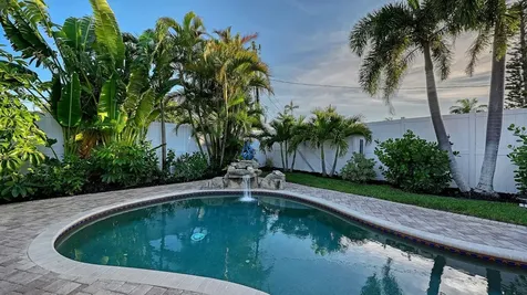 7137 Westmoreland Drive Sarasota FL 34243