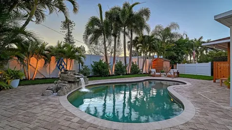 7137 Westmoreland Drive Sarasota FL 34243