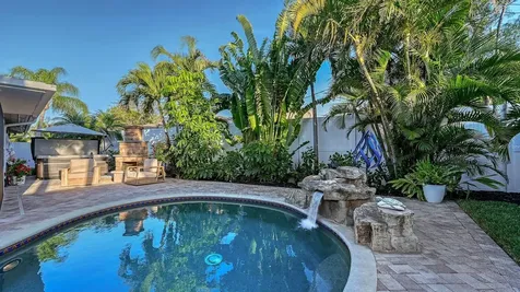 7137 Westmoreland Drive Sarasota FL 34243