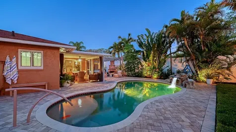 7137 Westmoreland Drive Sarasota FL 34243