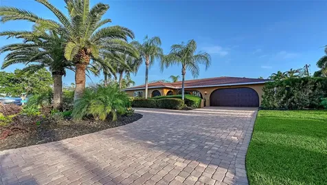7137 Westmoreland Drive Sarasota FL 34243
