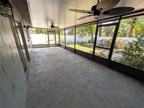 719 Regent Circle S Brandon FL 33511