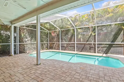 324 Wood Dove Avenue Tarpon Springs FL 34689