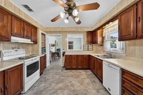 39407 Rockford Avenue Zephyrhills FL 33542