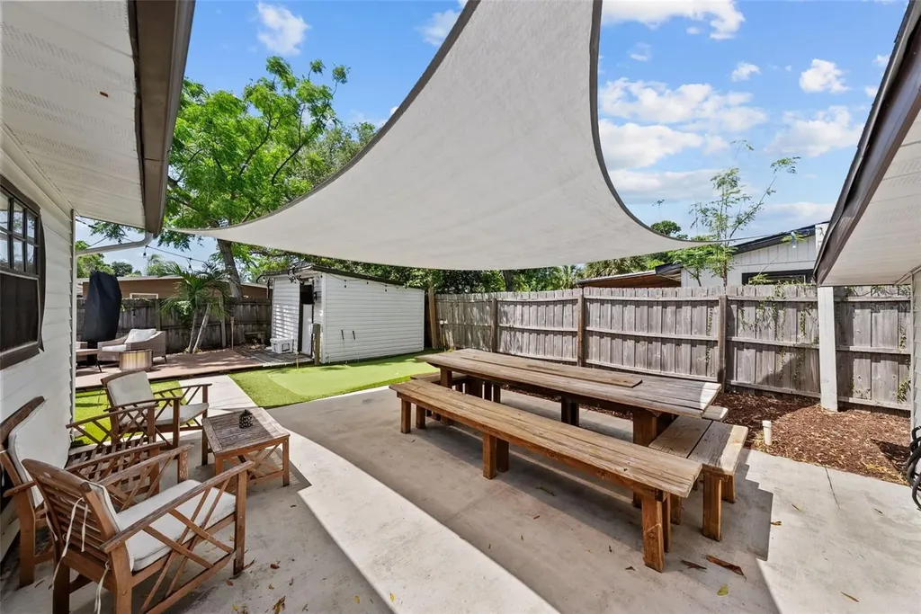 3702 W Tyson Avenue Tampa FL 33611