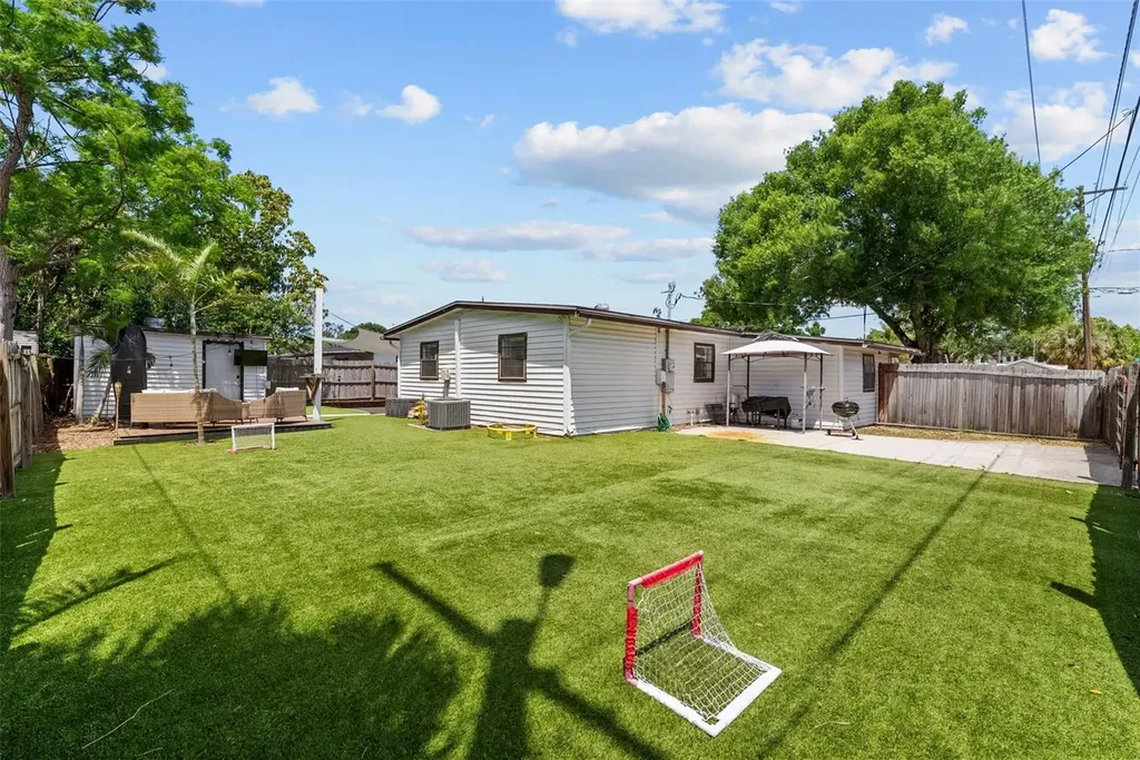 3702 W Tyson Avenue Tampa FL 33611