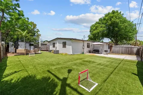 3702 W Tyson Avenue Tampa FL 33611