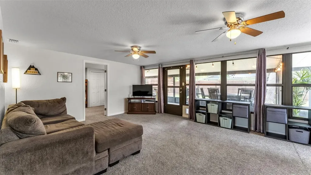 1434 Periwinkle Court Lakeland FL 33811