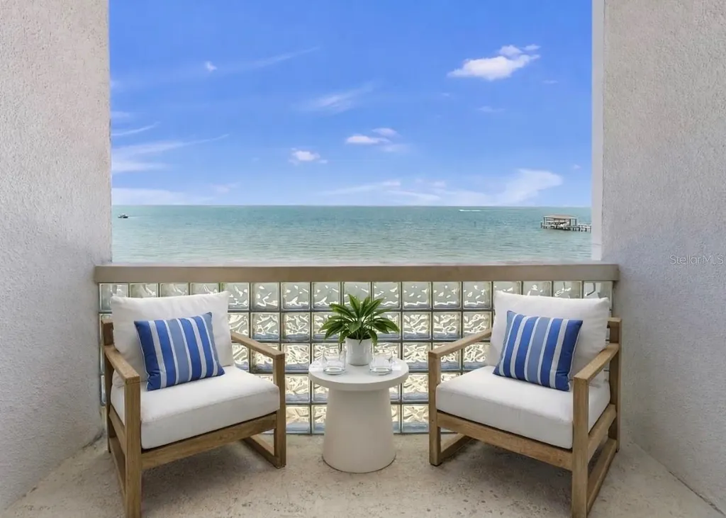 6504 Surfside Boulevard Apollo Beach FL 33572