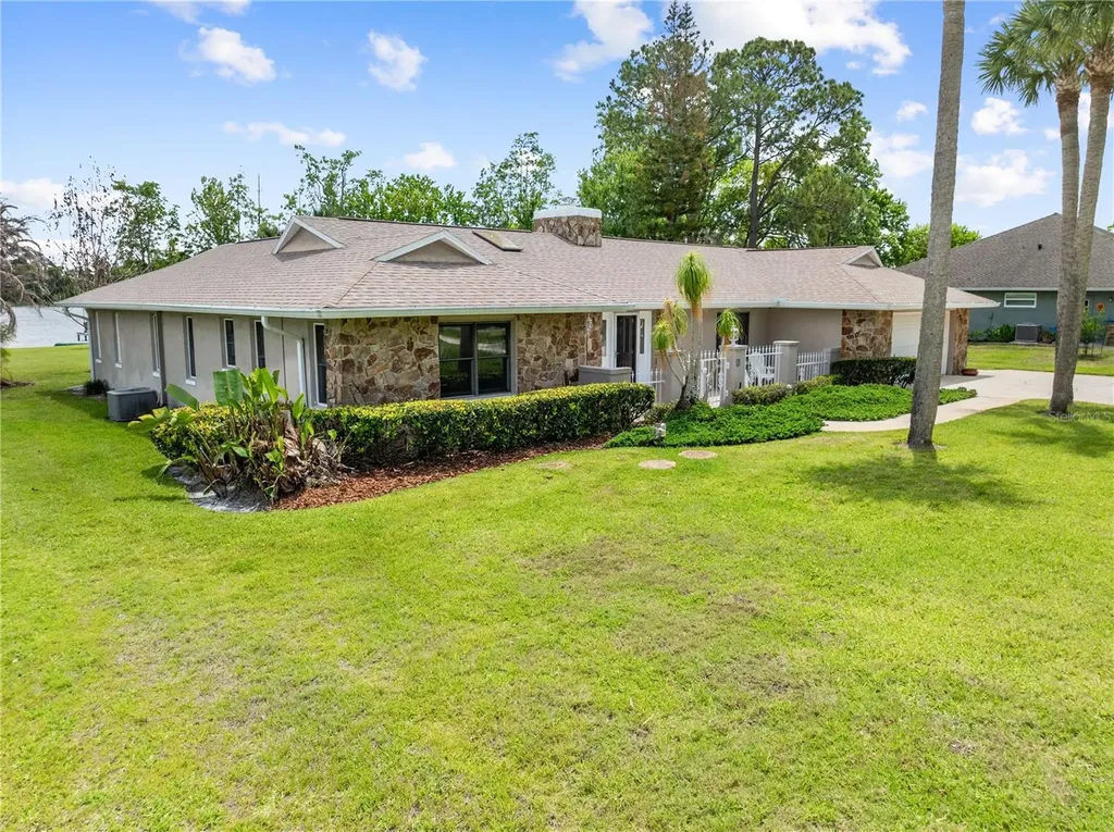 6770 Bay Shore Drive St Cloud FL 34771