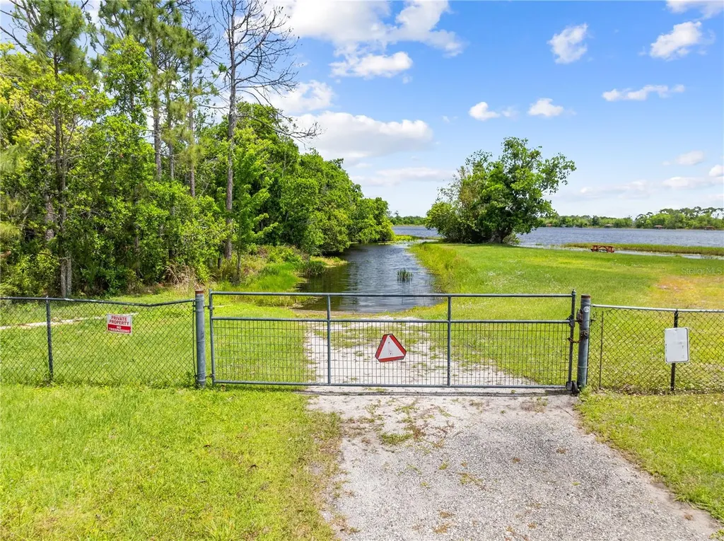 6770 Bay Shore Drive St Cloud FL 34771