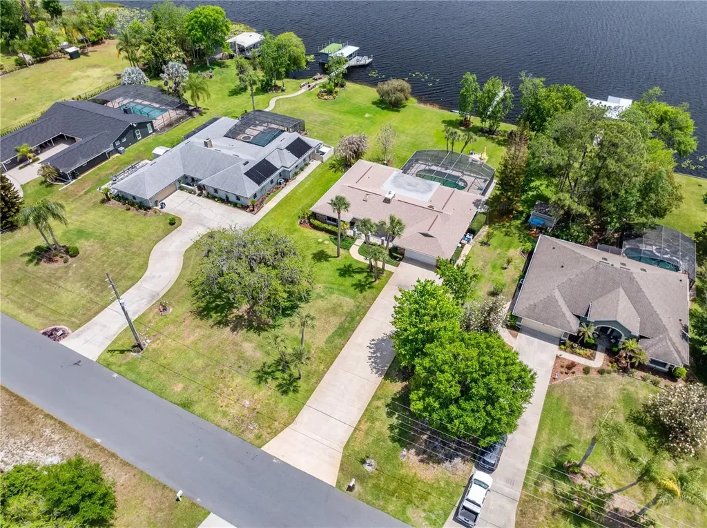 6770 Bay Shore Drive St Cloud FL 34771