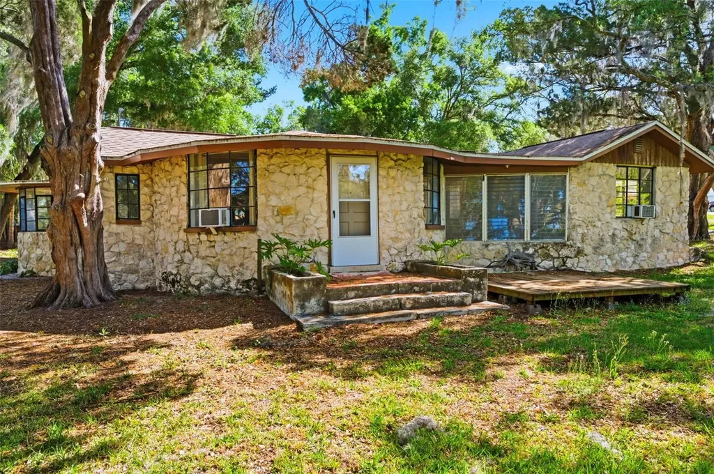 5651 Monroe Street New Port Richey FL 34653