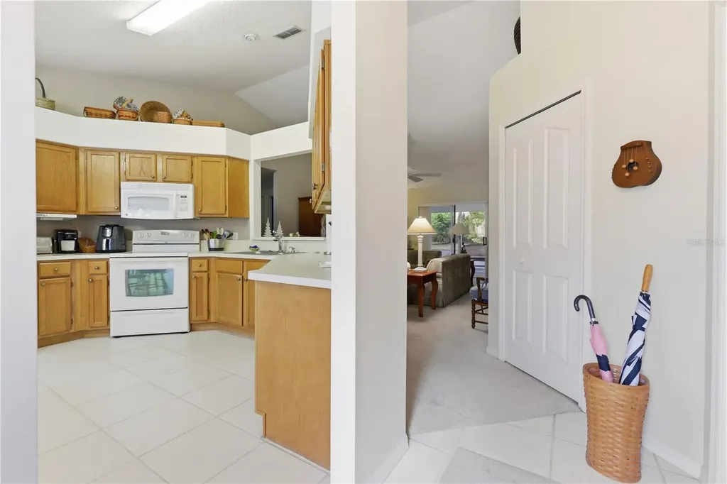 609 N 4th Avenue Deltona FL 32725