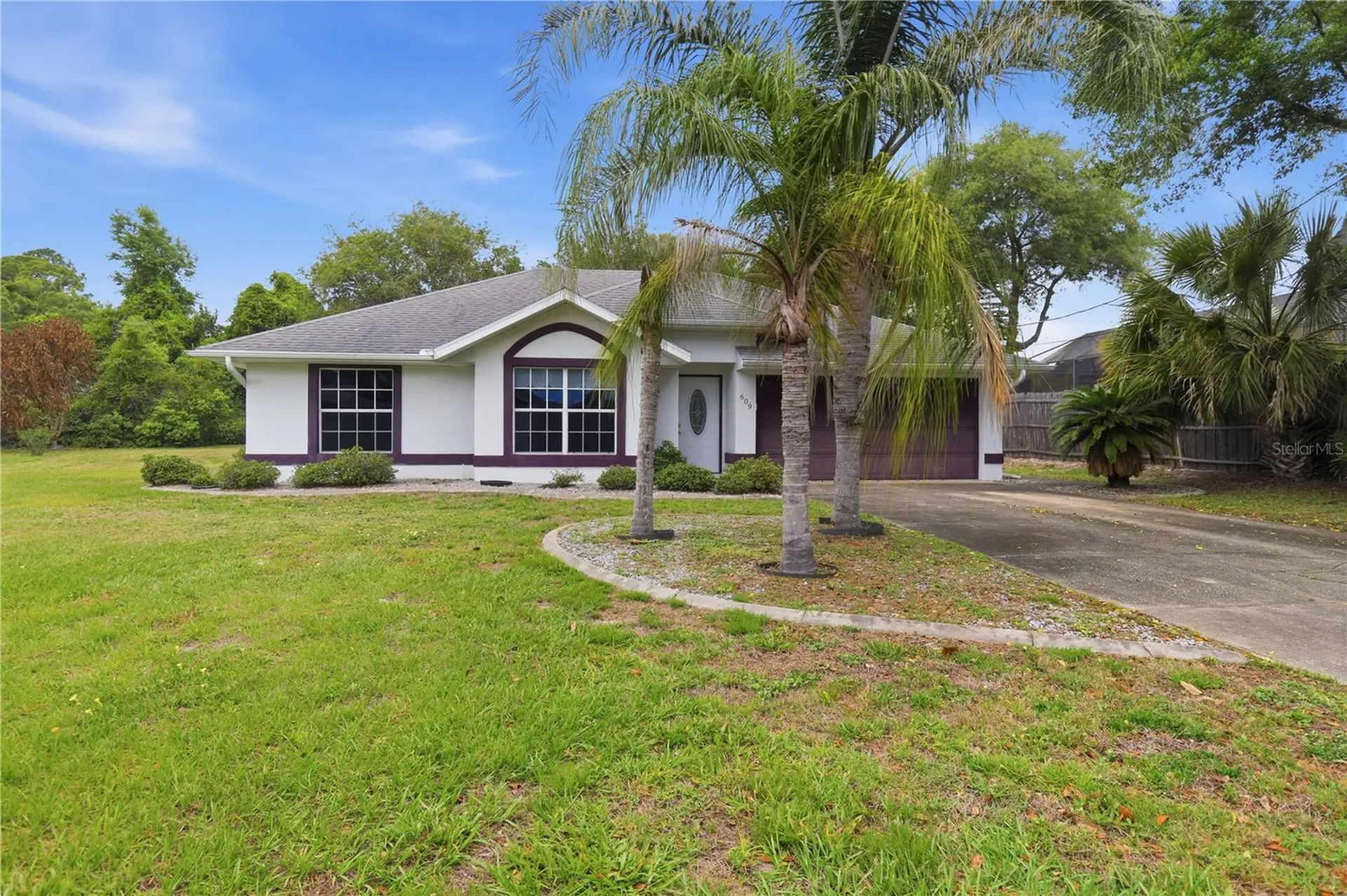609 N 4th Avenue Deltona FL 32725