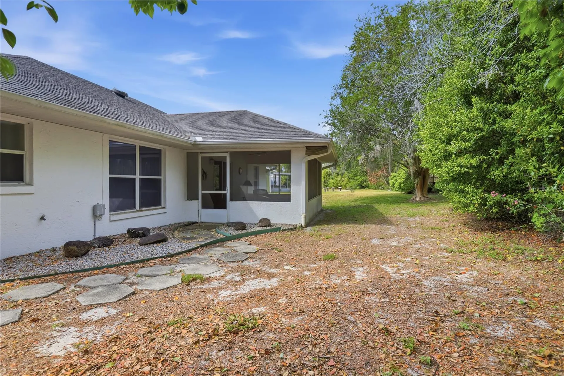 609 N 4th Avenue Deltona FL 32725