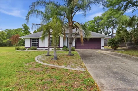 609 N 4th Avenue Deltona FL 32725