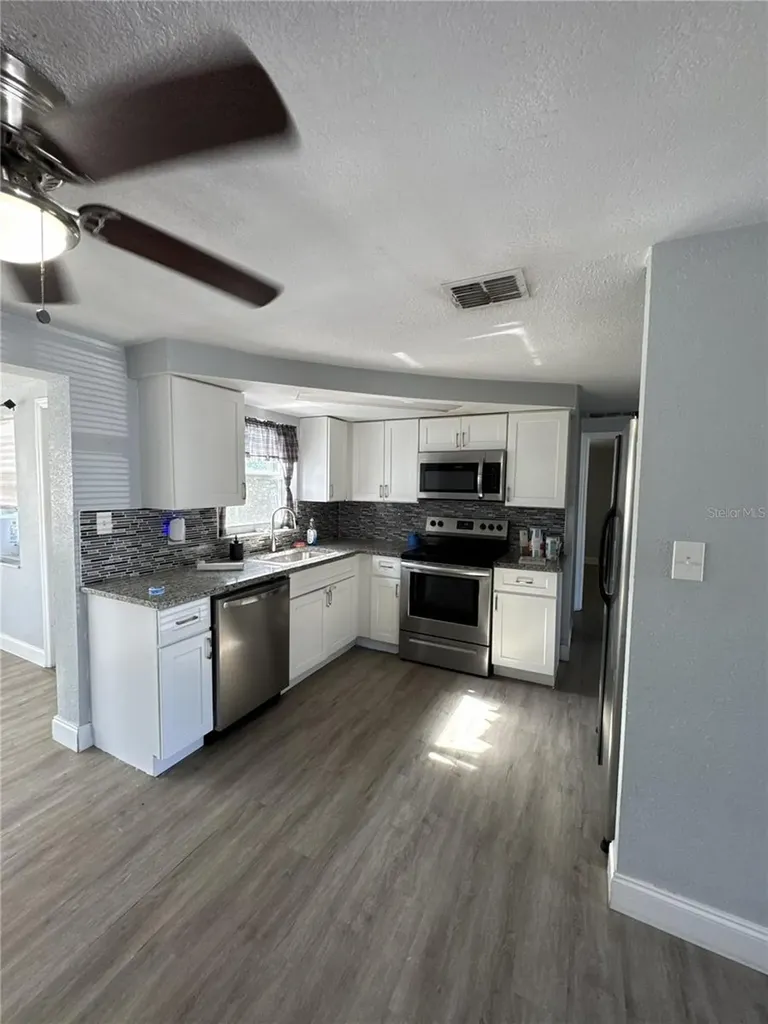 1435 Whitehall Lane Holiday FL 34691