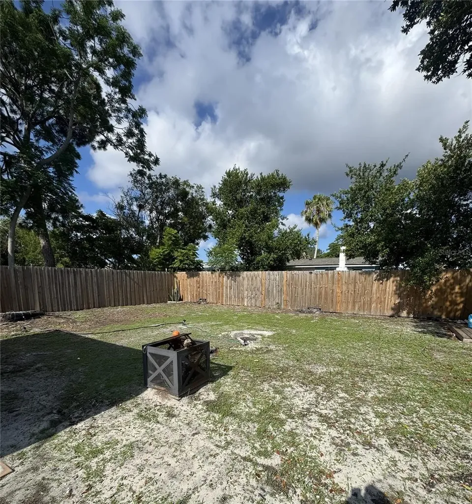 1435 Whitehall Lane Holiday FL 34691