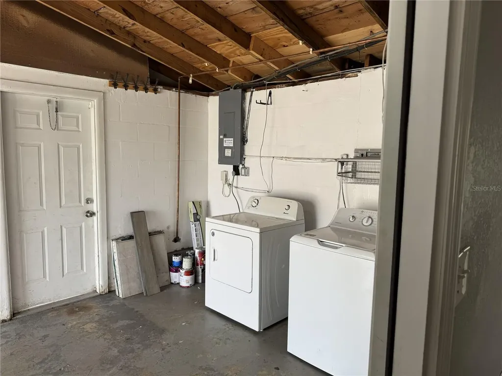 1435 Whitehall Lane Holiday FL 34691
