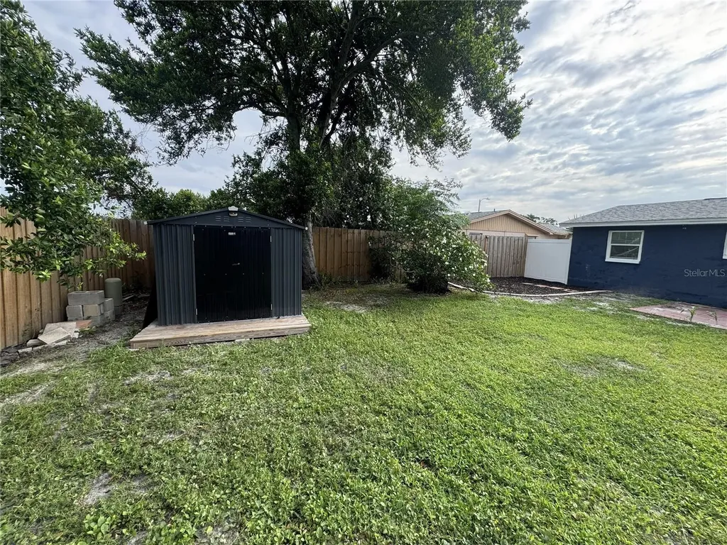 1435 Whitehall Lane Holiday FL 34691