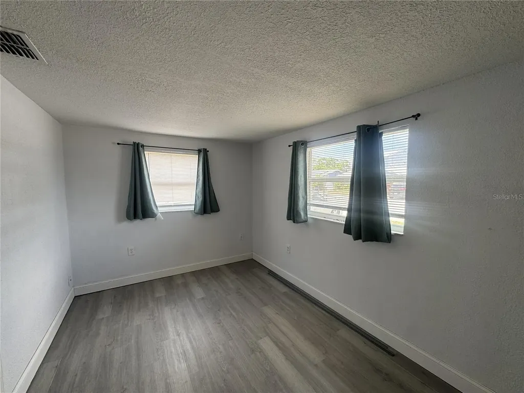 1435 Whitehall Lane Holiday FL 34691