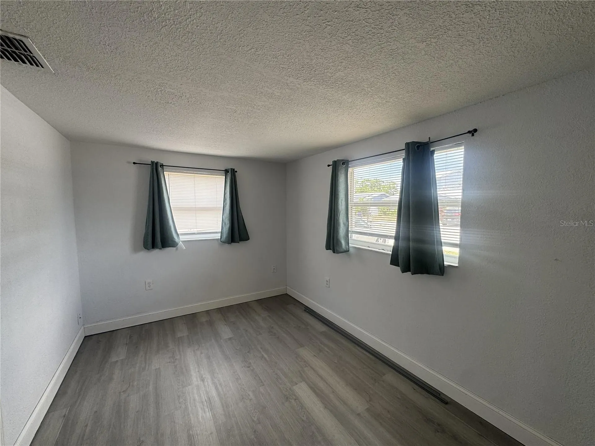 1435 Whitehall Lane Holiday FL 34691