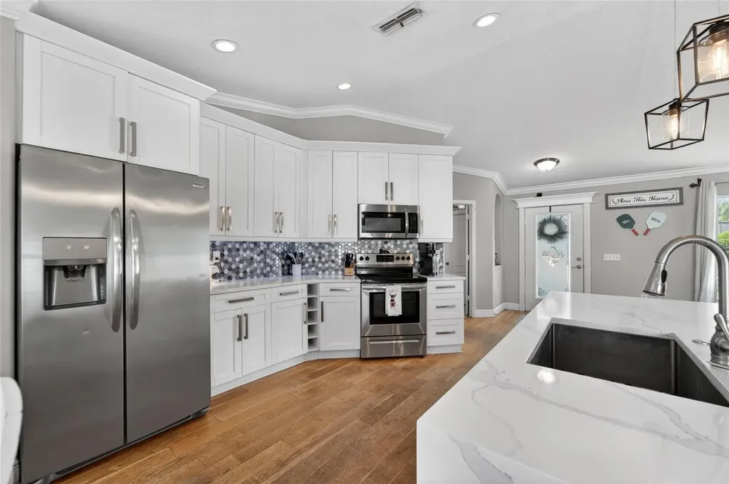 1730 Canoe Drive Lutz FL 33559