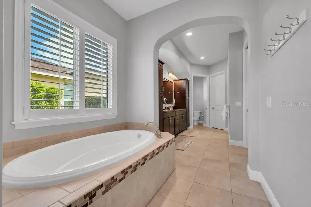 5917 Alana Leigh Place Lithia FL 33547