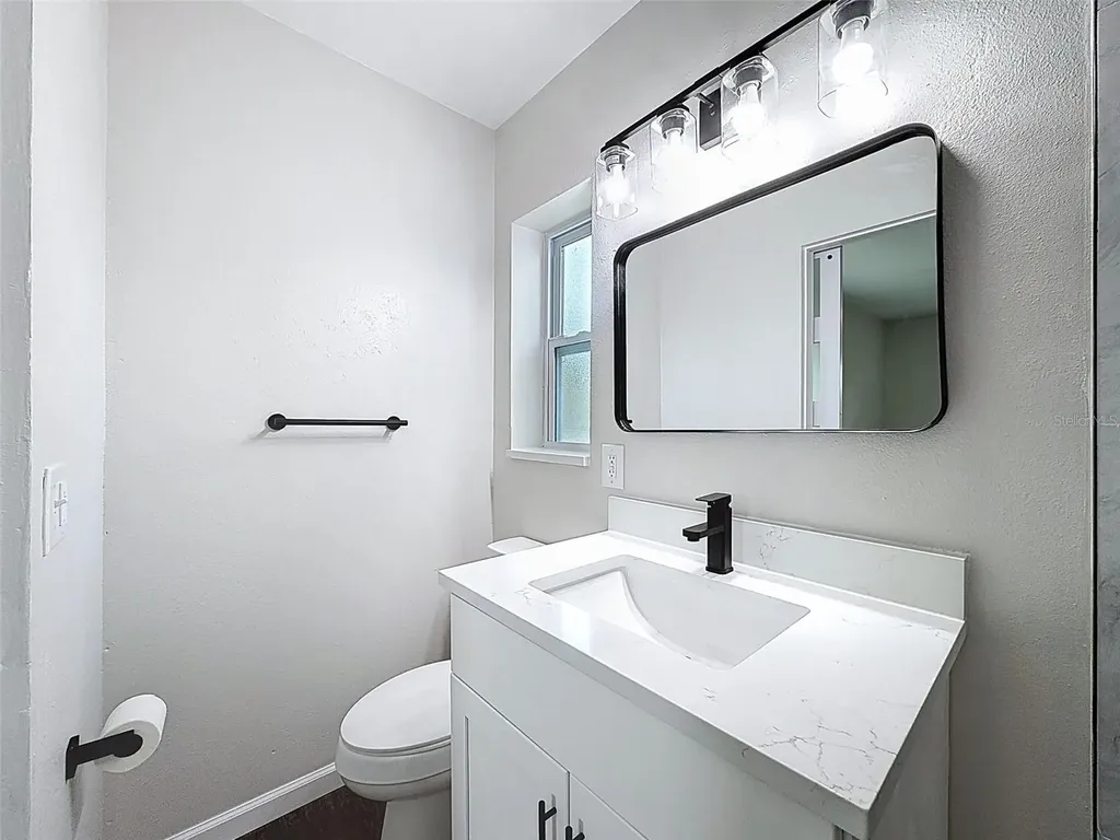 7648 15th Avenue N St Petersburg FL 33710