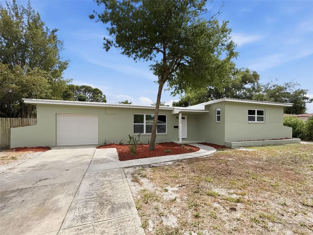 7648 15th Avenue N St Petersburg FL 33710