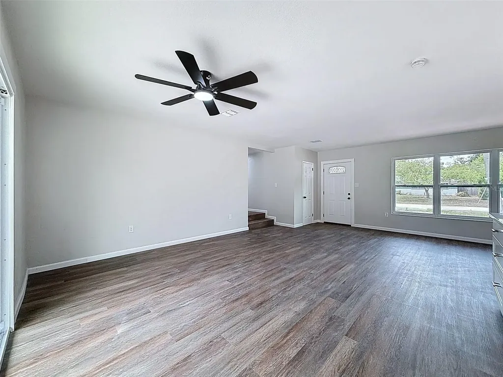 7648 15th Avenue N St Petersburg FL 33710