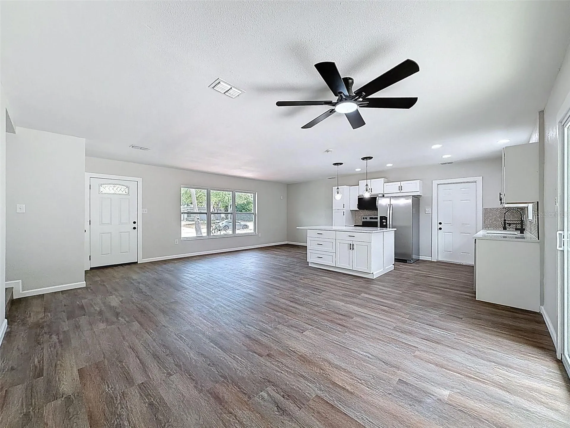 7648 15th Avenue N St Petersburg FL 33710