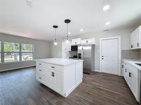 7648 15th Avenue N St Petersburg FL 33710