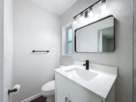 7648 15th Avenue N St Petersburg FL 33710