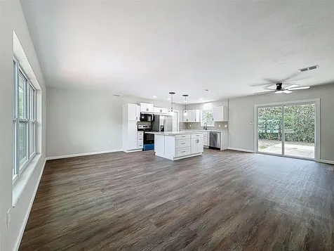 7648 15th Avenue N St Petersburg FL 33710