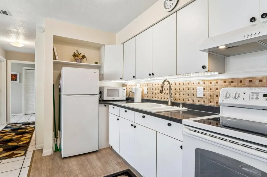 4363 Tahitian Gardens Circle Holiday FL 34691