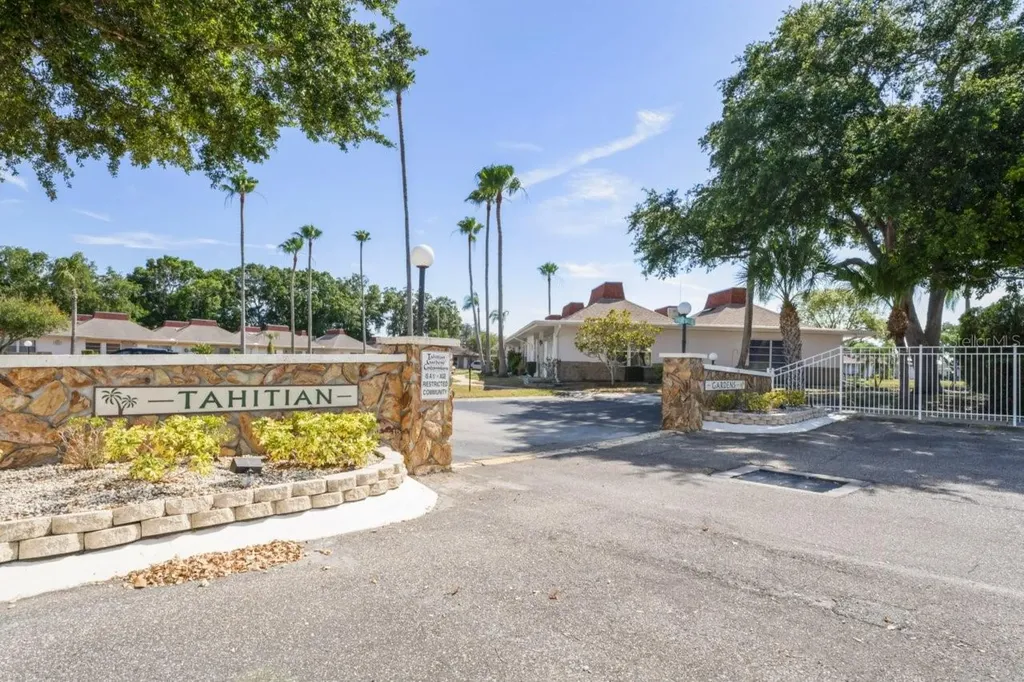4363 Tahitian Gardens Circle Holiday FL 34691