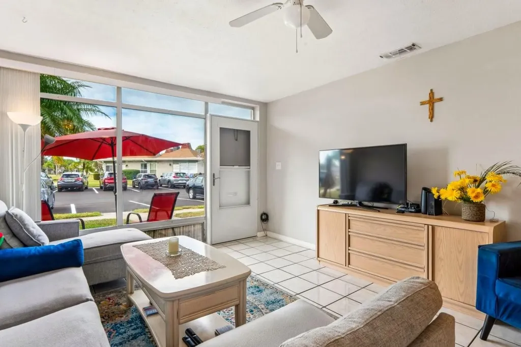 4363 Tahitian Gardens Circle Holiday FL 34691