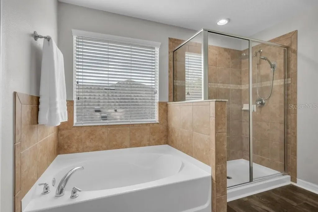 5119 Sanderling Ridge Drive Lithia FL 33547