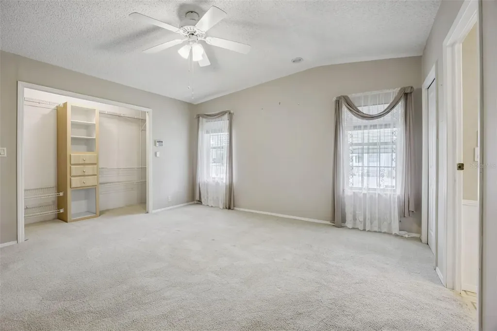 5274 Island View Circle N Polk City FL 33868