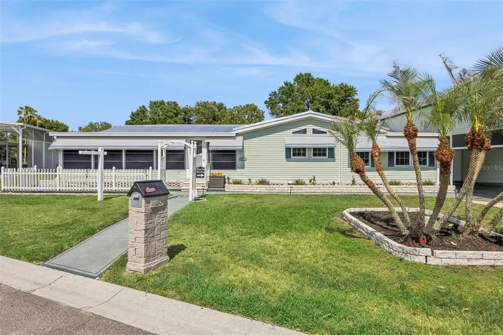 5274 Island View Circle N Polk City FL 33868