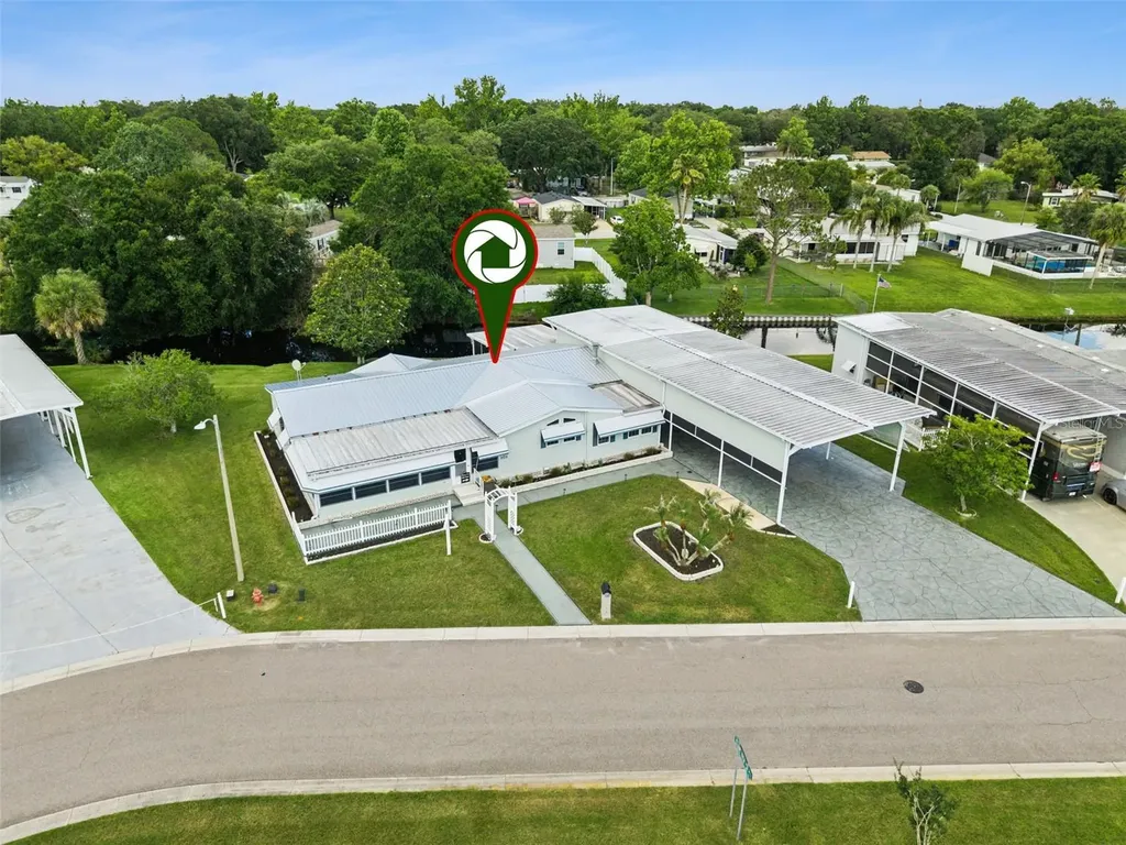 5274 Island View Circle N Polk City FL 33868