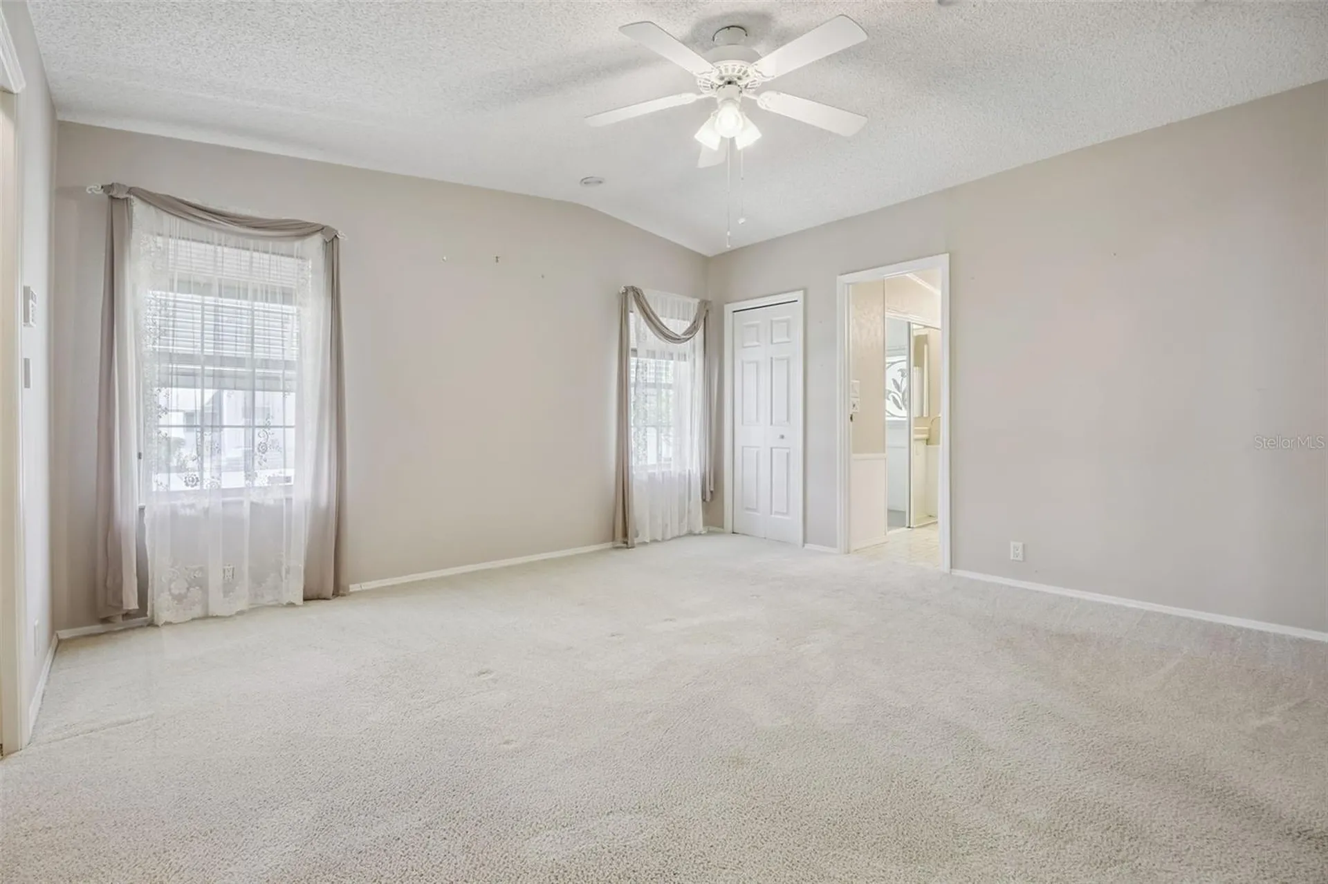 5274 Island View Circle N Polk City FL 33868
