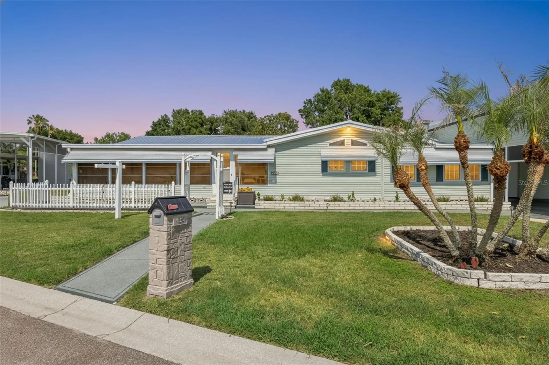 5274 Island View Circle N Polk City FL 33868