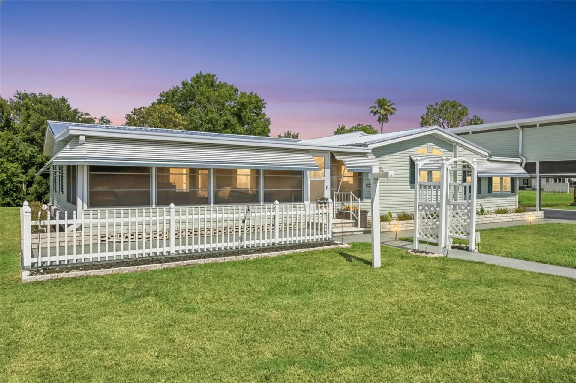 5274 Island View Circle N Polk City FL 33868