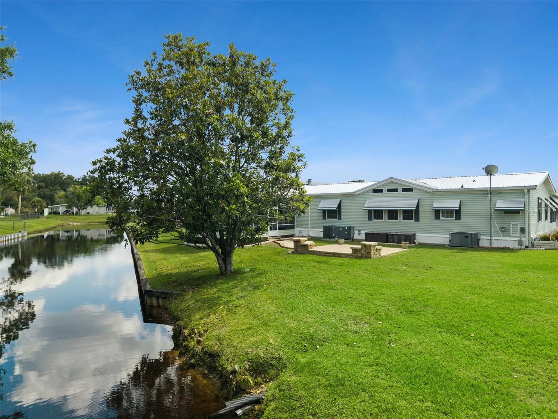 5274 Island View Circle N Polk City FL 33868