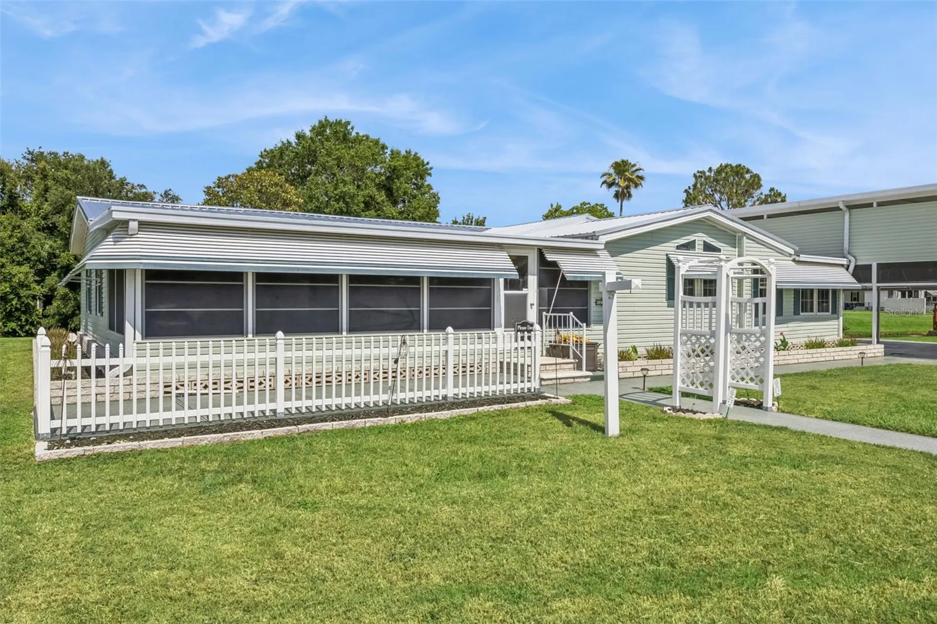 5274 Island View Circle N Polk City FL 33868