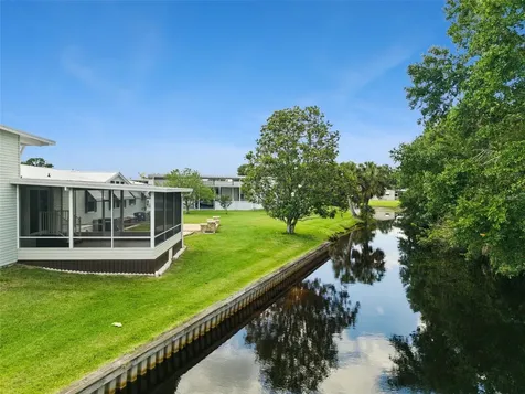 5274 Island View Circle N Polk City FL 33868