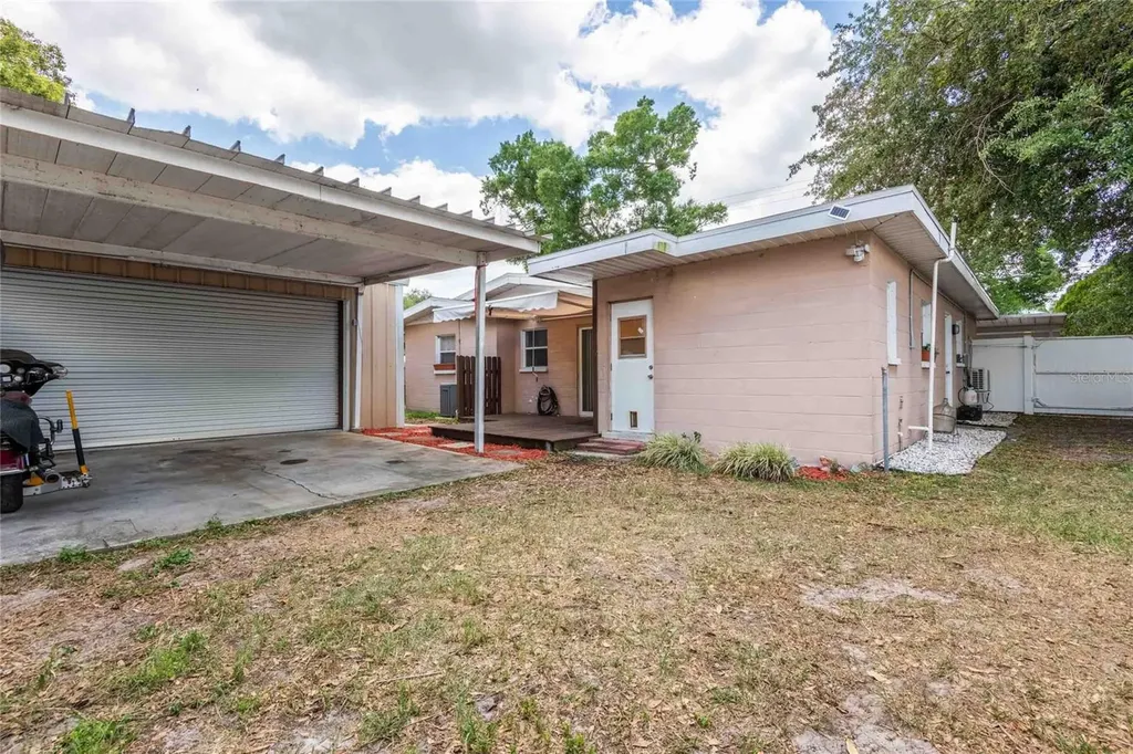 7003 N Howard Avenue Tampa FL 33604